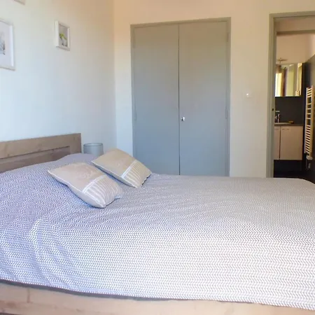 Apartment Bright Of 44 M With A Balcony